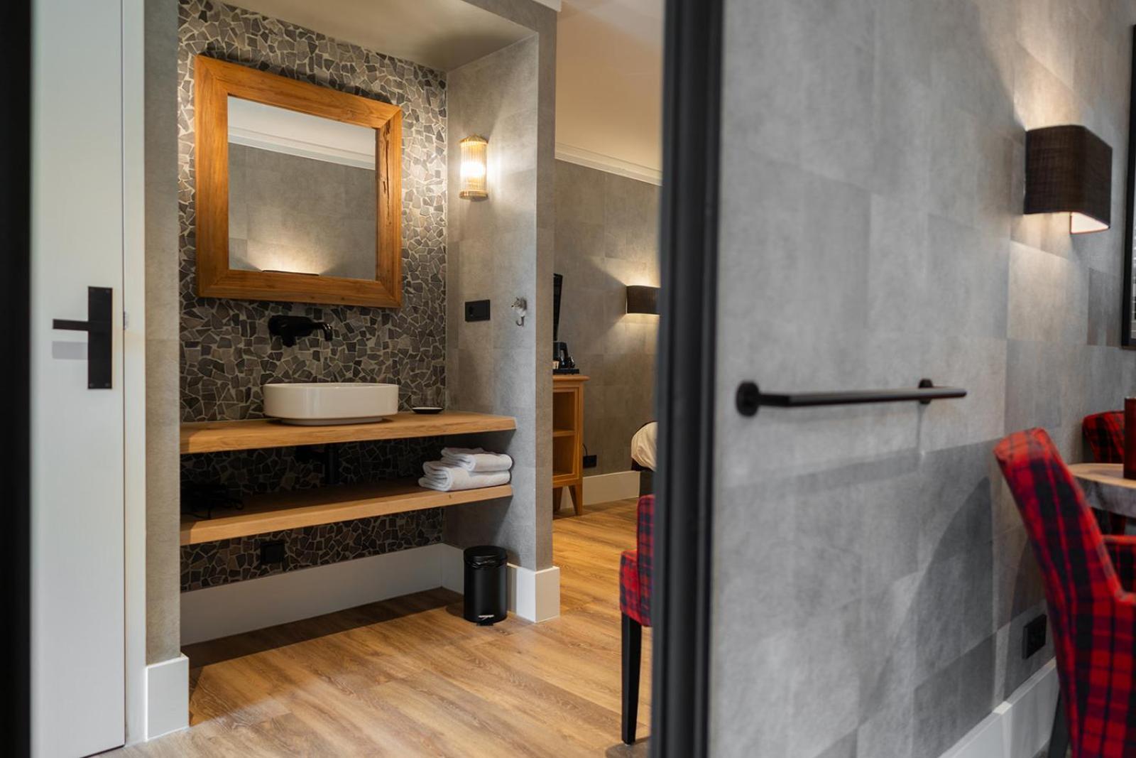 Badhotel Рокание Екстериор снимка
